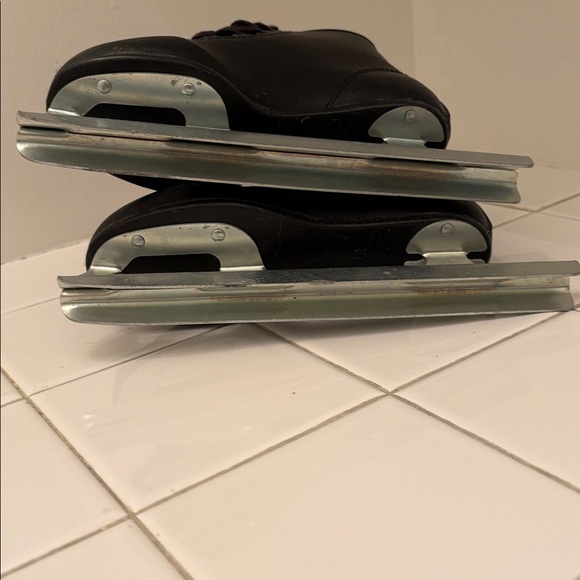 Black Kids Ice Skates Double Runner Blades - Picture 6 of 10